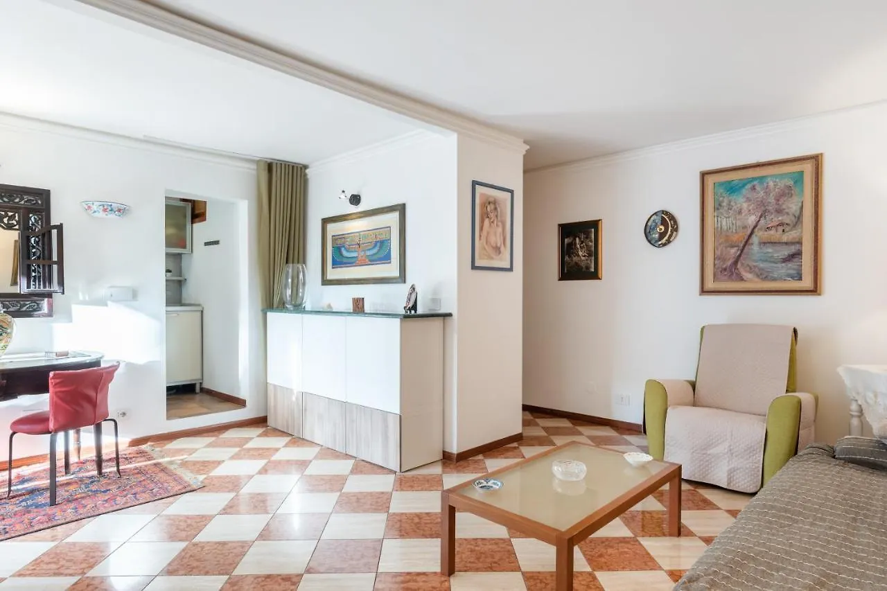 Via Etnea Cozy Apartment With Balcony Catania