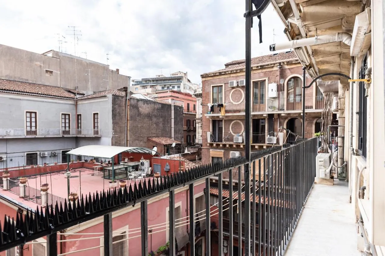 Via Etnea Cozy Apartment With Balcony Catania